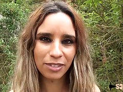 Louna  algerienne coquine en gangbang au bord de la rivi egrave re...